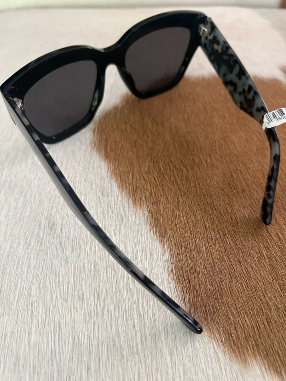 Z Supply Incognito  Black Cat-Eye Sunglasses with Tortoiseshell Temples NWT